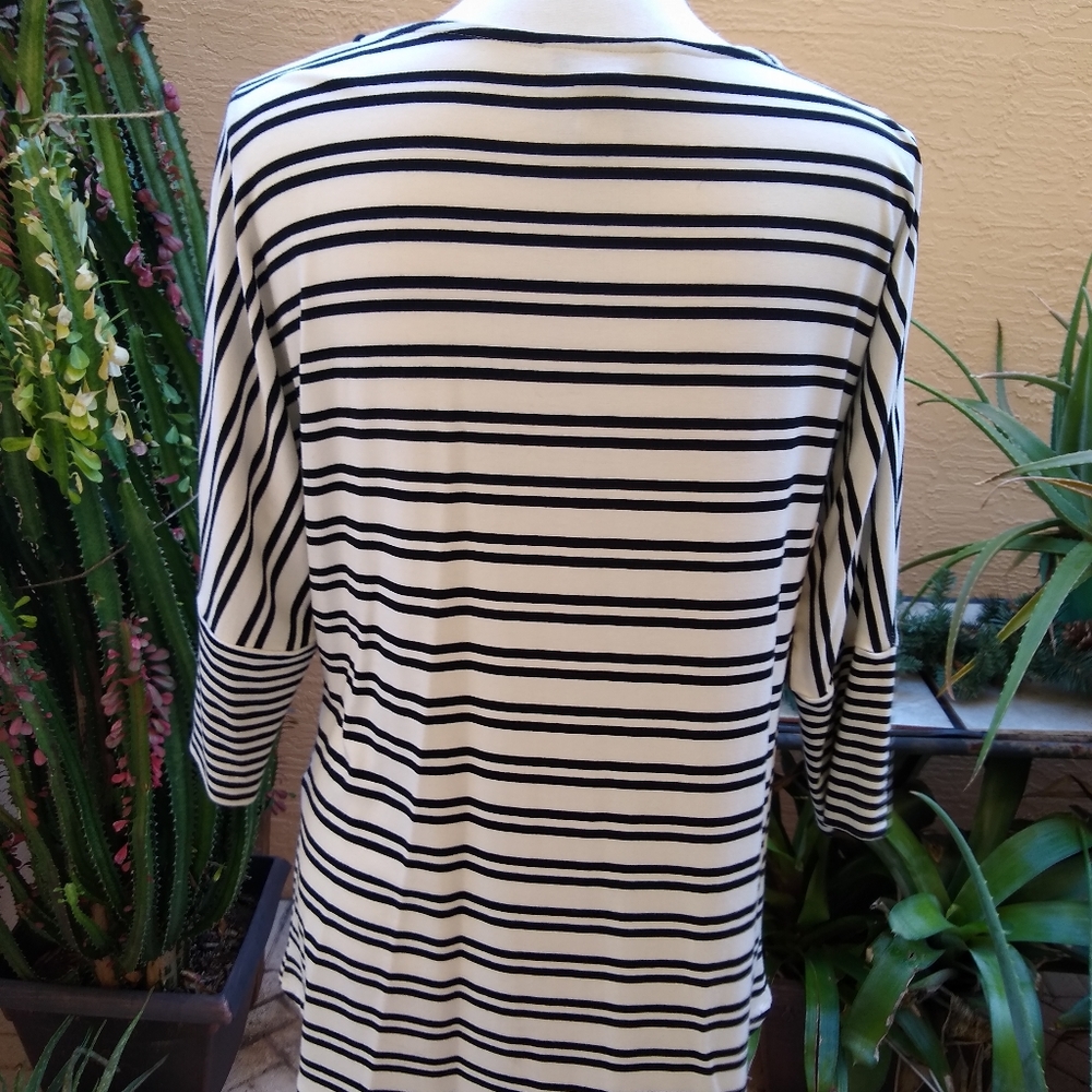 Geometric Design Top by WHBM - Picture 2 of 4